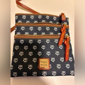 Dooney & Bourke Crossbody